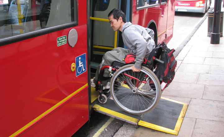 transporte pessoas com deficiência