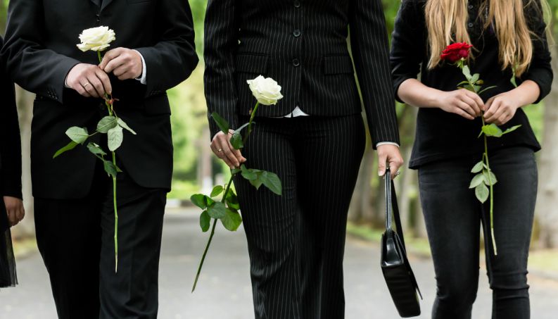 funeral pessoas preto 0816 1400x800