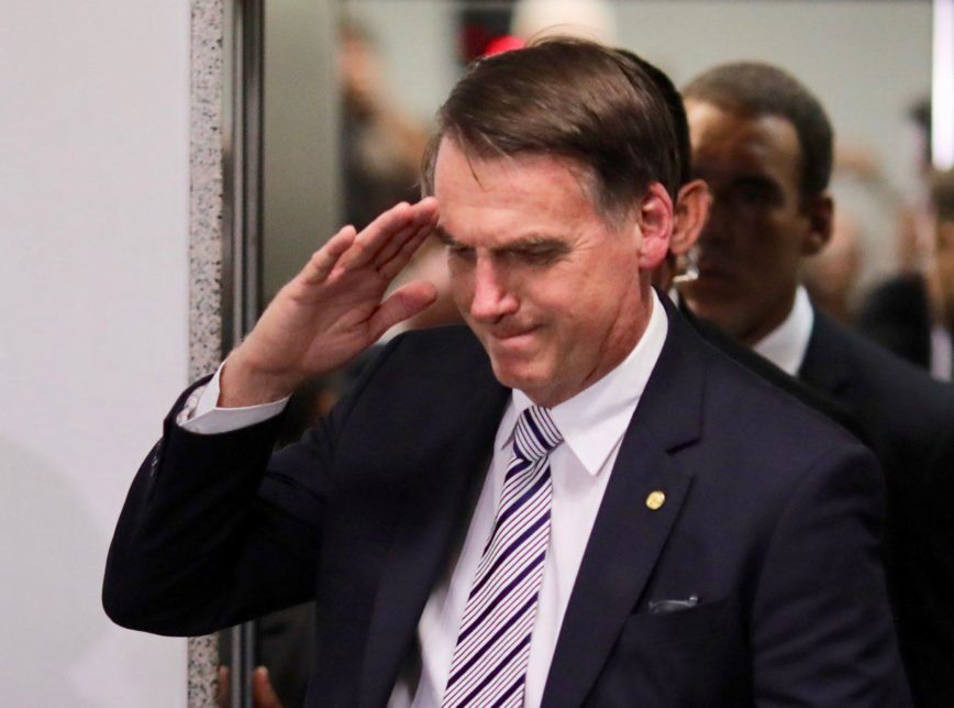 bolsonaro continencia 868x644