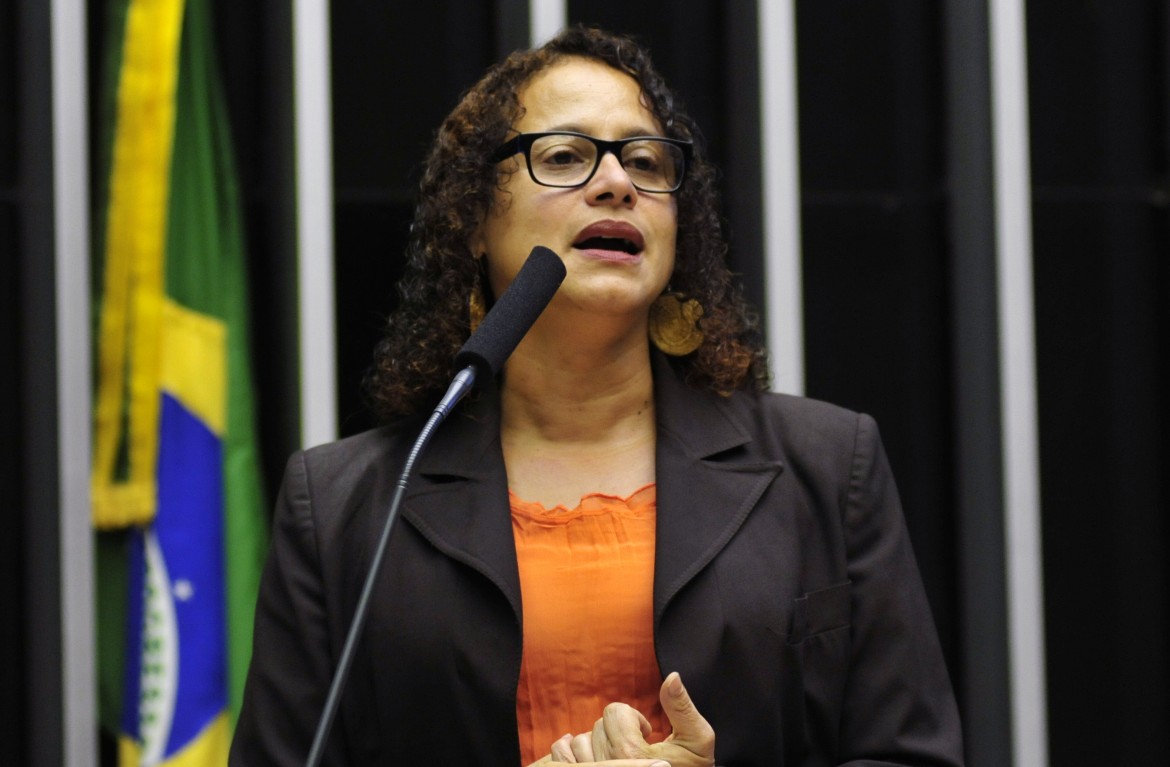 luciana santos